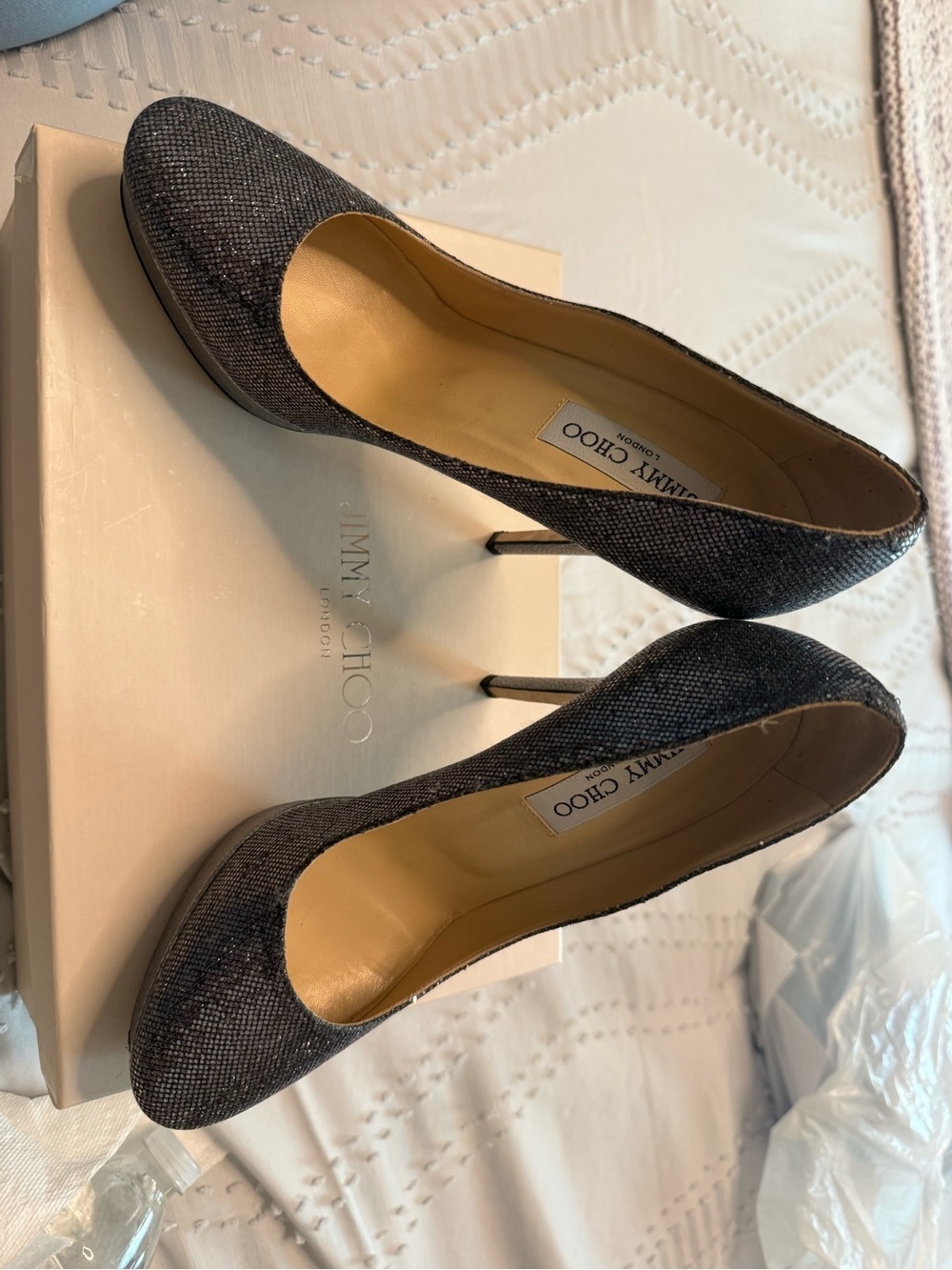 Jimmy Choo Black Sparkle Round Toe Stiletto Pumps - Picture 2 of 11